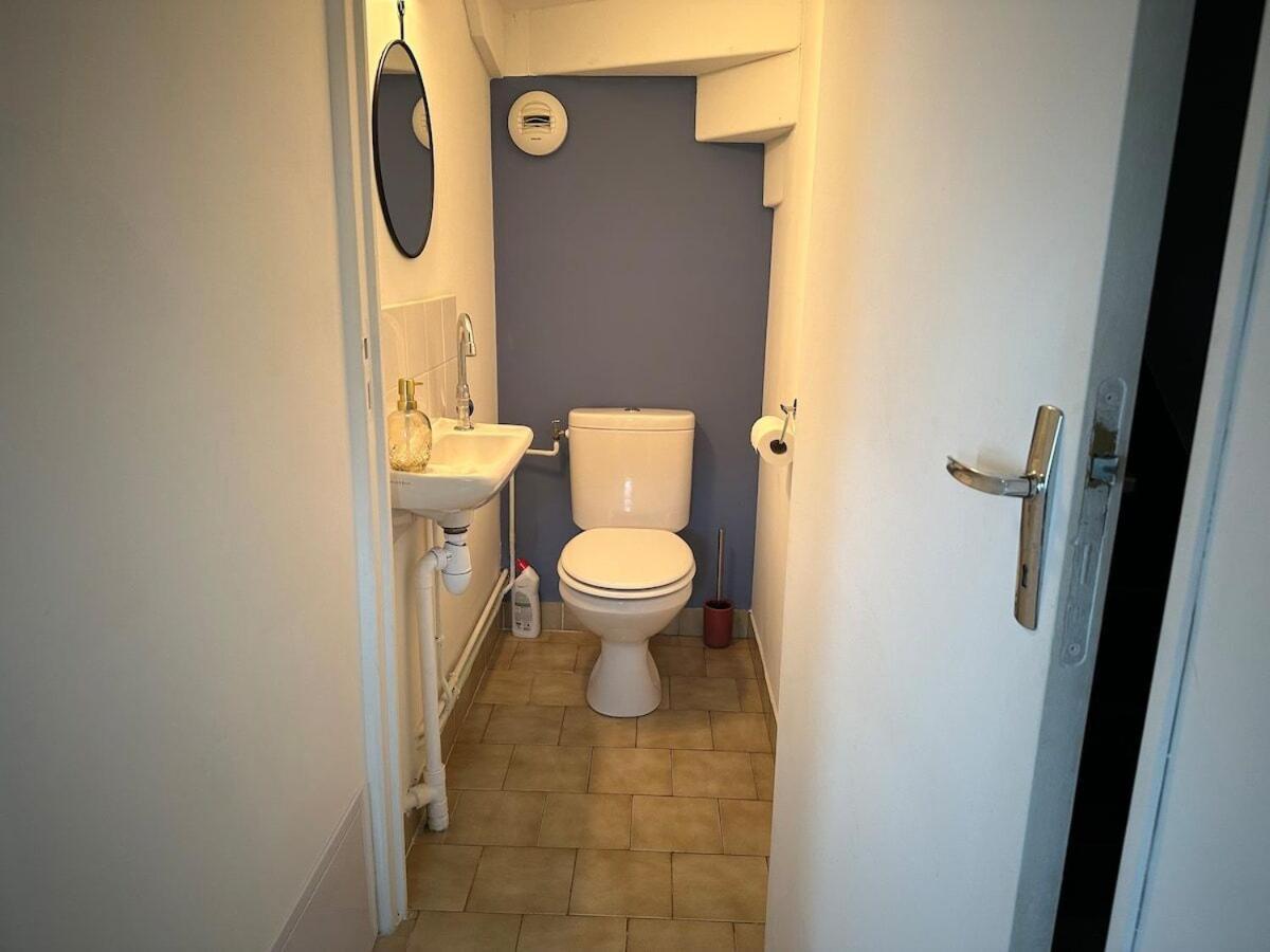 Maison Seventies Climatisee, Parking Prive Chablis Bagian luar foto