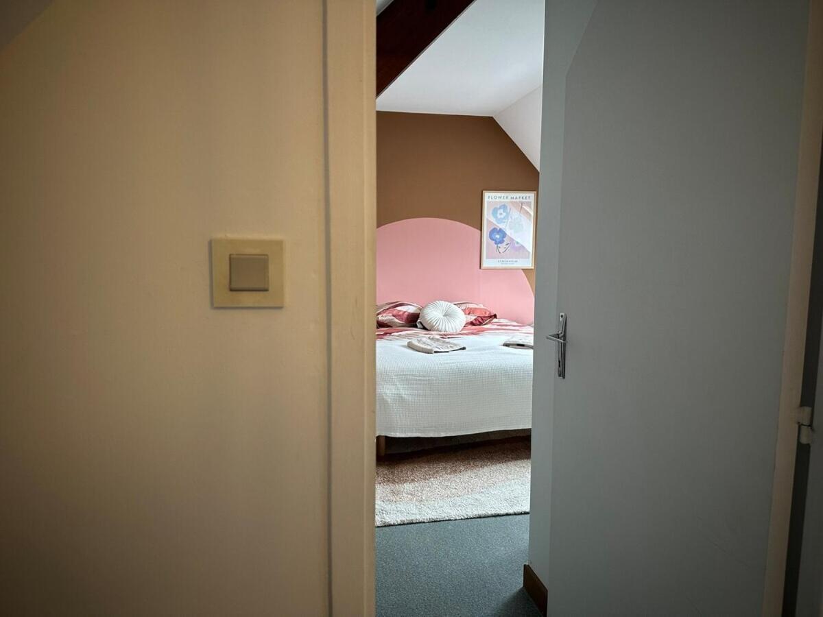 Maison Seventies Climatisee, Parking Prive Chablis Bagian luar foto