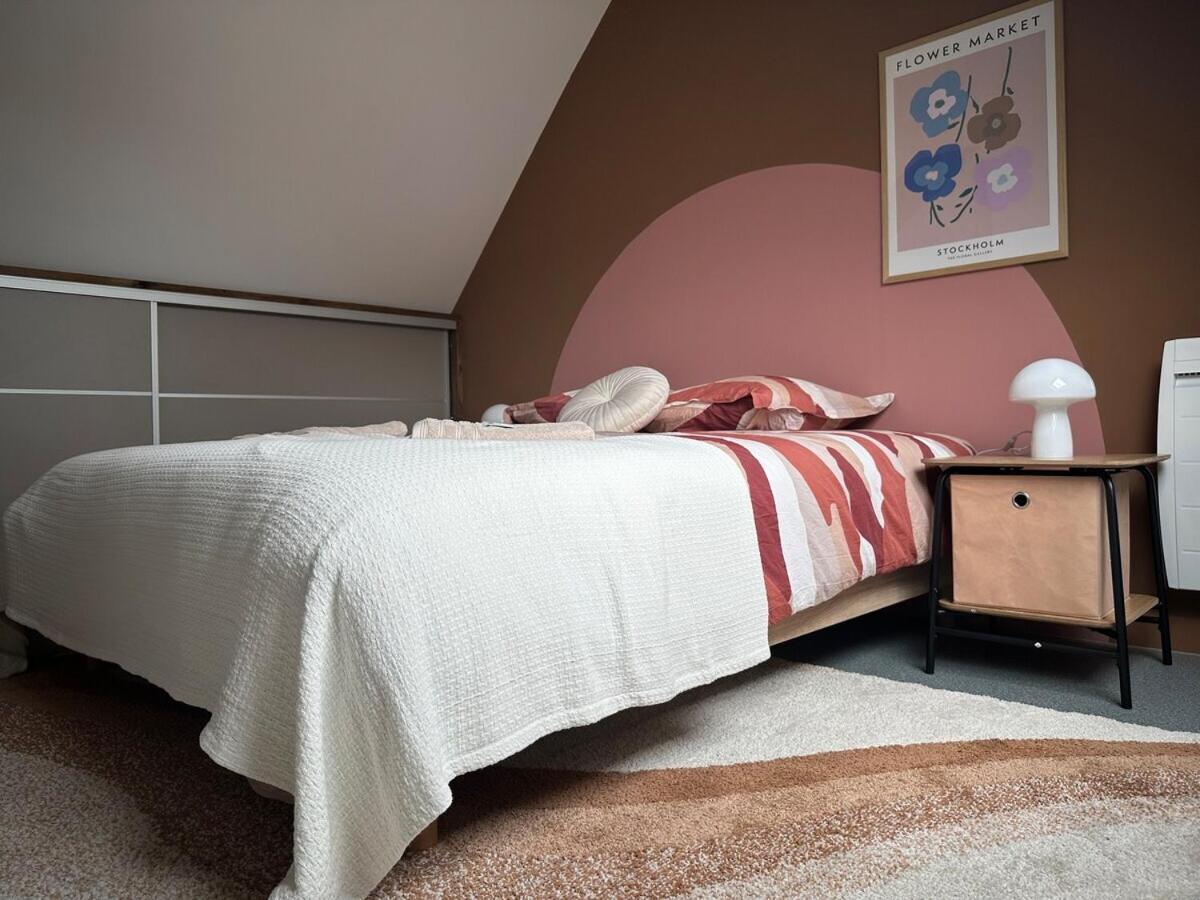 Maison Seventies Climatisee, Parking Prive Chablis Bagian luar foto